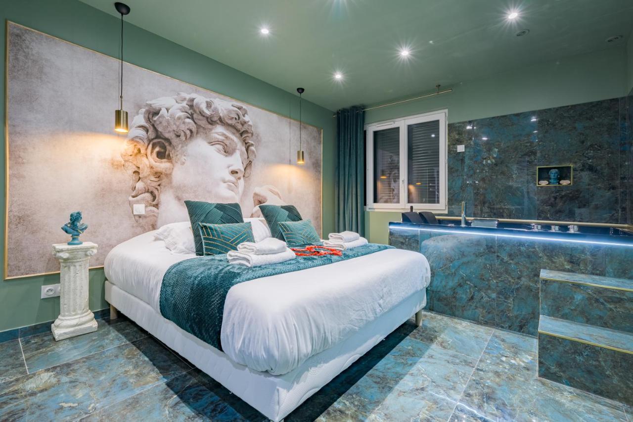 Le Musee D'Aphrodite / Jacuzzi Montgeron Buitenkant foto